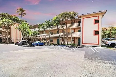 3246 NW 102nd Terrace Coral Springs FL 33065