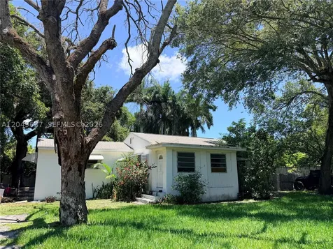 479 NE 151st Street Miami FL 33162
