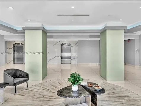 20301 W Country Club Drive Aventura FL 33180