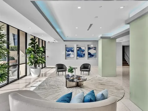 20301 W Country Club Drive Aventura FL 33180