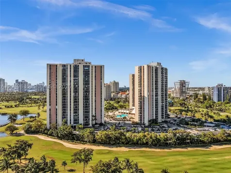 20301 W Country Club Drive Aventura FL 33180