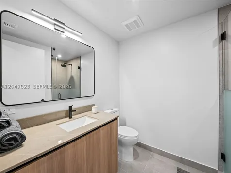 121 NE 5th Street Miami FL 33132