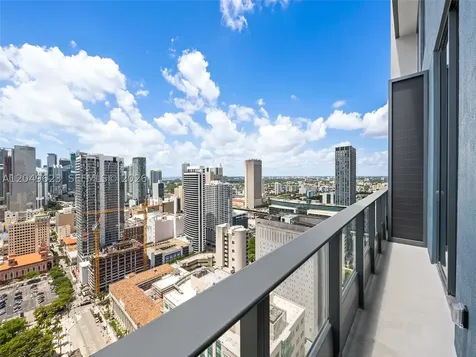 121 NE 5th Street Miami FL 33132