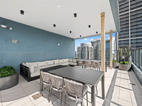 121 NE 5th Street Miami FL 33132