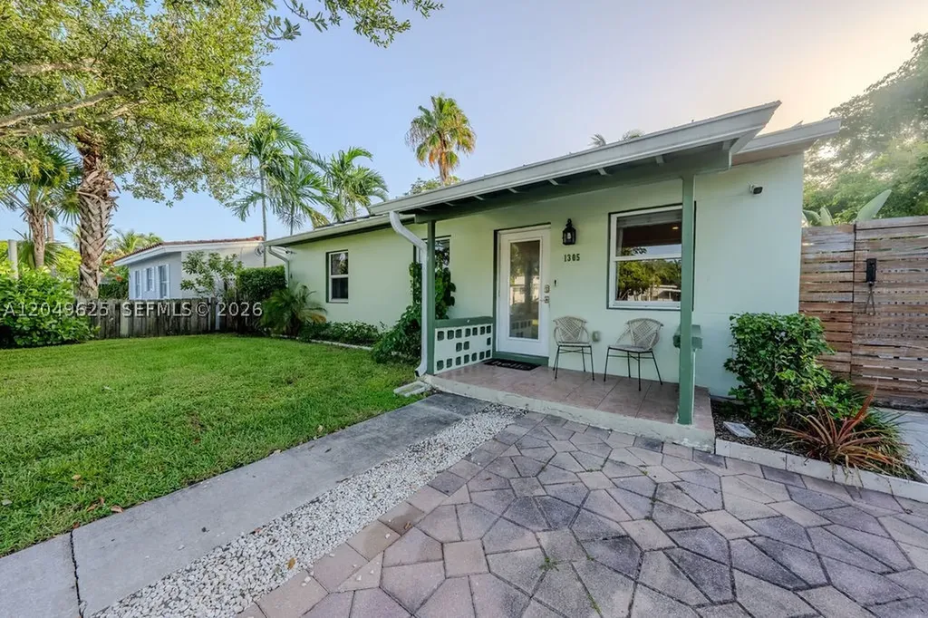 1305 NW 5th Avenue Fort Lauderdale FL 33311