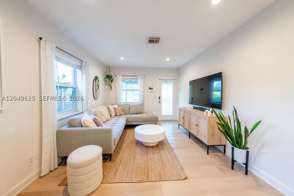 1305 NW 5th Avenue Fort Lauderdale FL 33311