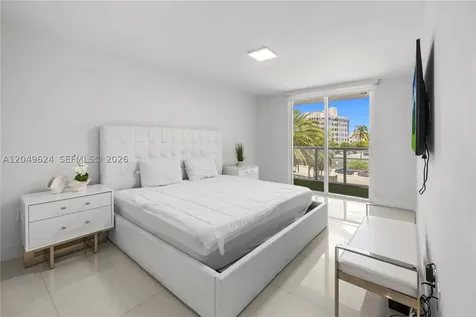 2457 Collins Avenue Miami Beach FL 33140