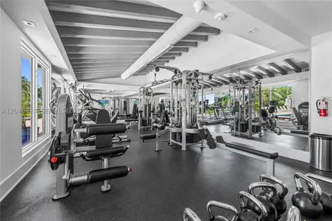 2457 Collins Avenue Miami Beach FL 33140