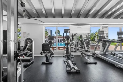 2457 Collins Avenue Miami Beach FL 33140