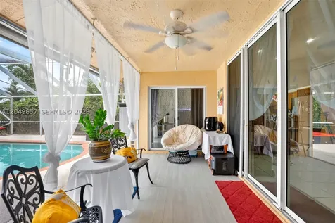 12436 SW 1st Street Coral Springs FL 33071