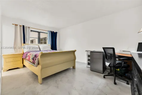 8660 SW 149th Avenue Miami FL 33193