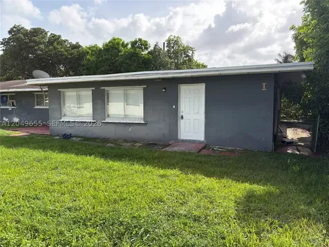 5853 Mckinley Street Hollywood FL 33021
