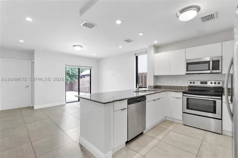 4390 E 10th Avenue Hialeah FL 33013
