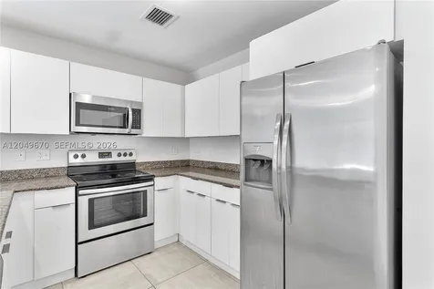 4390 E 10th Avenue Hialeah FL 33013