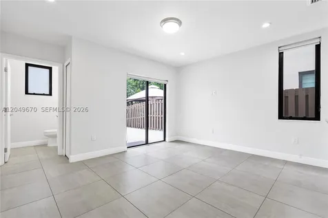 4390 E 10th Avenue Hialeah FL 33013