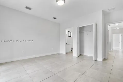 4390 E 10th Avenue Hialeah FL 33013