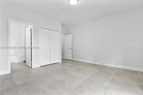 4390 E 10th Avenue Hialeah FL 33013