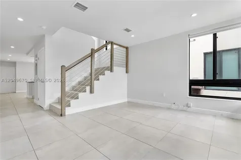 4390 E 10th Avenue Hialeah FL 33013