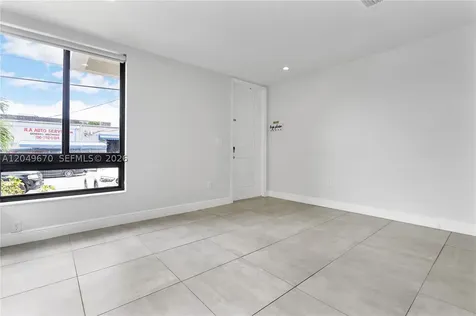 4390 E 10th Avenue Hialeah FL 33013