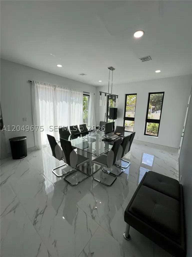2342 Mckinley Street Hollywood FL 33020