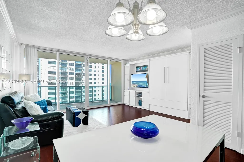 2501 S Ocean Drive Hollywood FL 33019