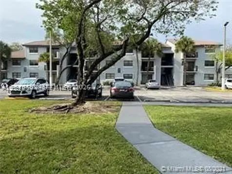 7195 NW 179th Street Hialeah FL 33015