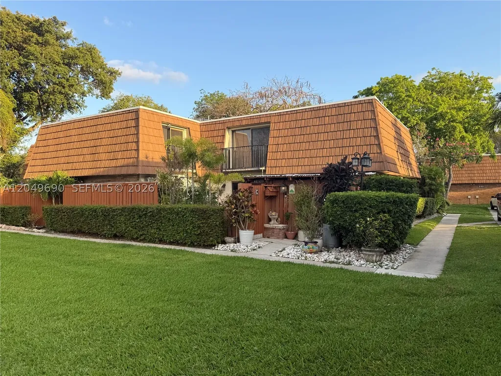 9101 SW 19th Place Davie FL 33324