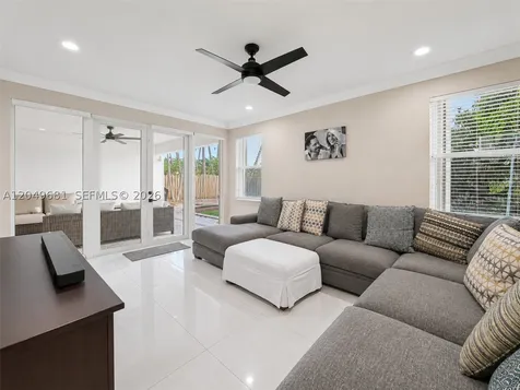 16519 SW 67th Terrace Miami FL 33193