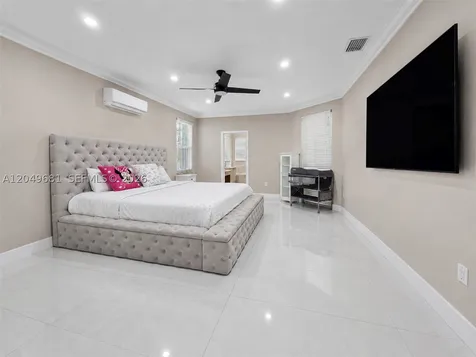 16519 SW 67th Terrace Miami FL 33193
