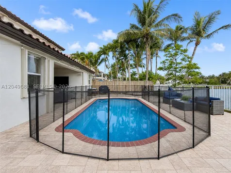 16519 SW 67th Terrace Miami FL 33193