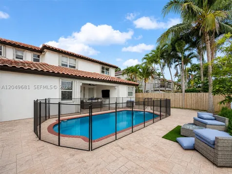 16519 SW 67th Terrace Miami FL 33193