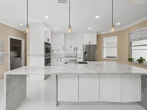 16519 SW 67th Terrace Miami FL 33193