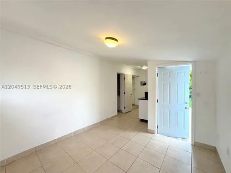 2461 NW 5th Street Miami FL 33125