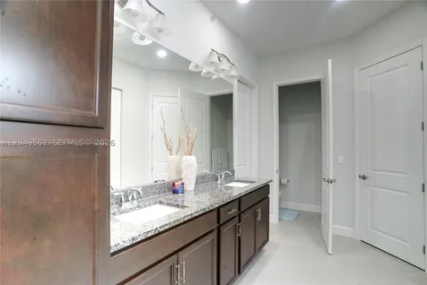 5770 Bristlecone Commoms Westlake FL 33470