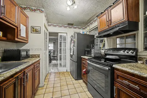 735 NW 8th Court Florida City FL 33034