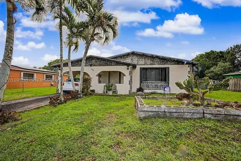 735 NW 8th Court Florida City FL 33034