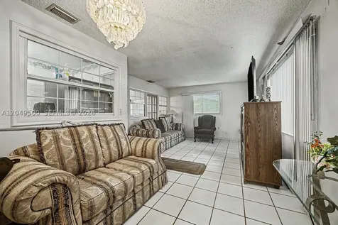 735 NW 8th Court Florida City FL 33034