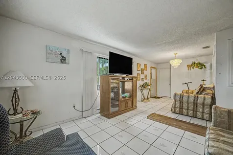 735 NW 8th Court Florida City FL 33034