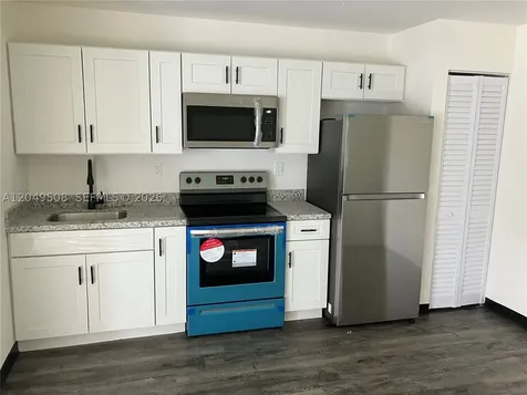 467 NW 8th Street Miami FL 33136