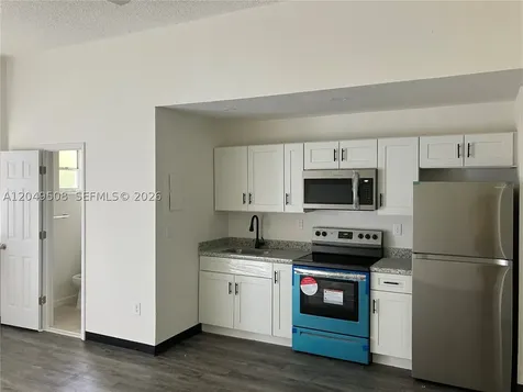 467 NW 8th Street Miami FL 33136