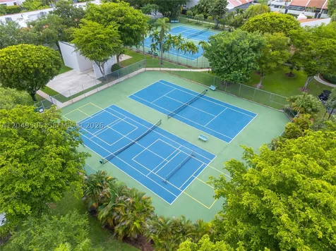 8087 SW 86th Terrace Miami FL 33143