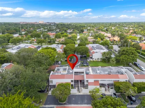 8087 SW 86th Terrace Miami FL 33143