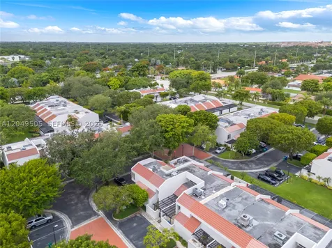 8087 SW 86th Terrace Miami FL 33143