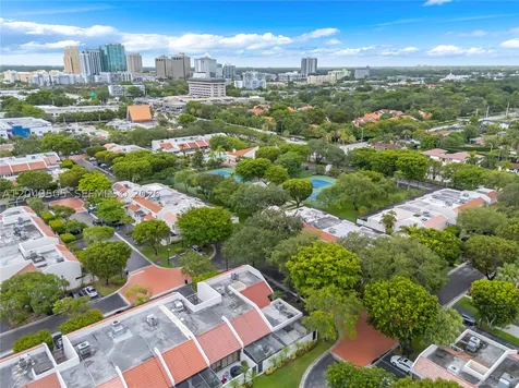 8087 SW 86th Terrace Miami FL 33143