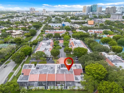 8087 SW 86th Terrace Miami FL 33143