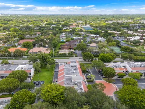 8087 SW 86th Terrace Miami FL 33143