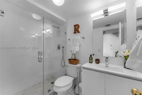 8087 SW 86th Terrace Miami FL 33143