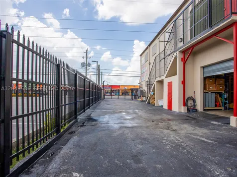 249-275 W 29th Street Hialeah FL 33012