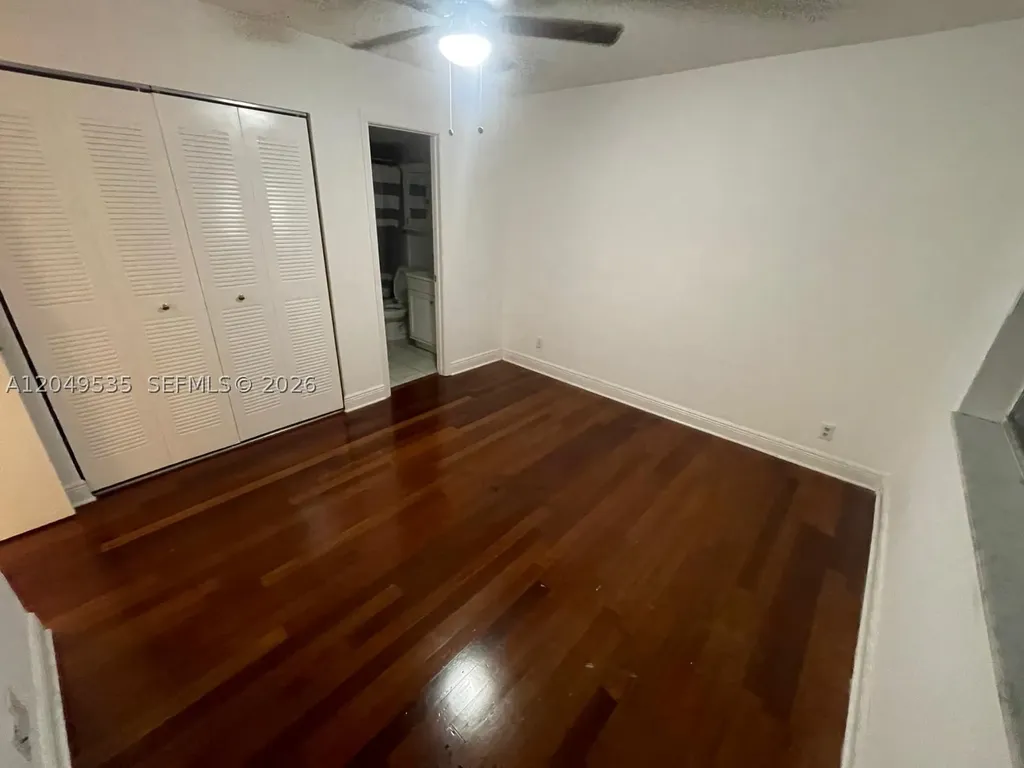 807 Twin Lakes Drive Coral Springs FL 33071