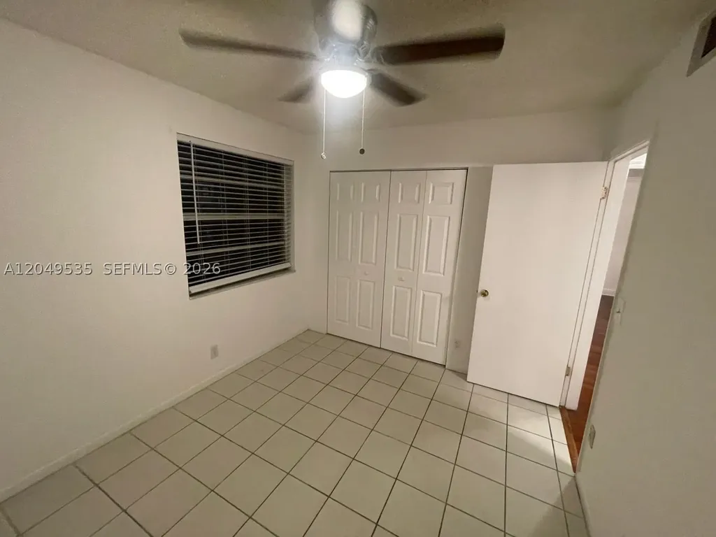 807 Twin Lakes Drive Coral Springs FL 33071